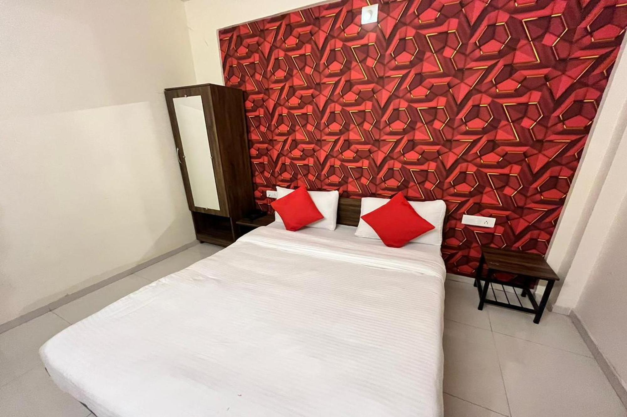 Hotel Kalyan Palace Batwa Екстер'єр фото