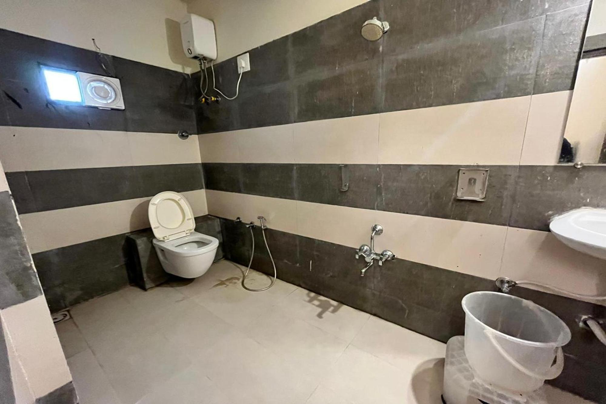 Hotel Kalyan Palace Batwa Екстер'єр фото